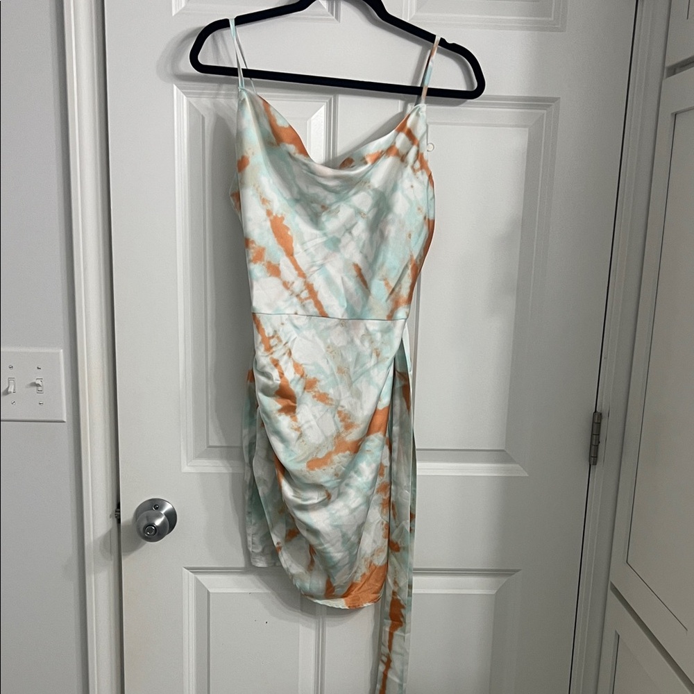 Simplee Apparel Orange and White Mini Dress